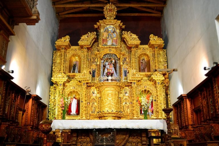 La imponente construcción y belleza única de la iglesia de Chacas.
