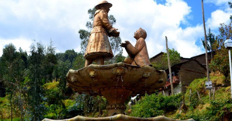 Curayacu, «Cura upyanan yacu» en Pomabamba.